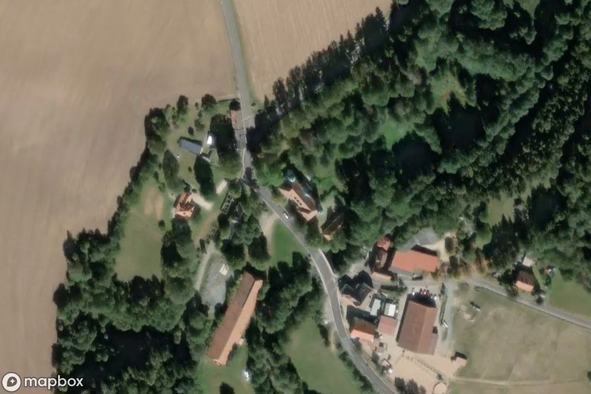 Satellitbillede set fra luften af Hotel, et forladt Hotel i Trevesenhammer, Tyskland