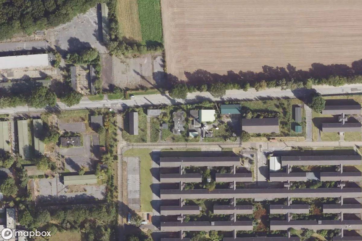 Vista aérea por satélite de Hexagon Building, un  abandonado en Mönchengladbach, Alemania