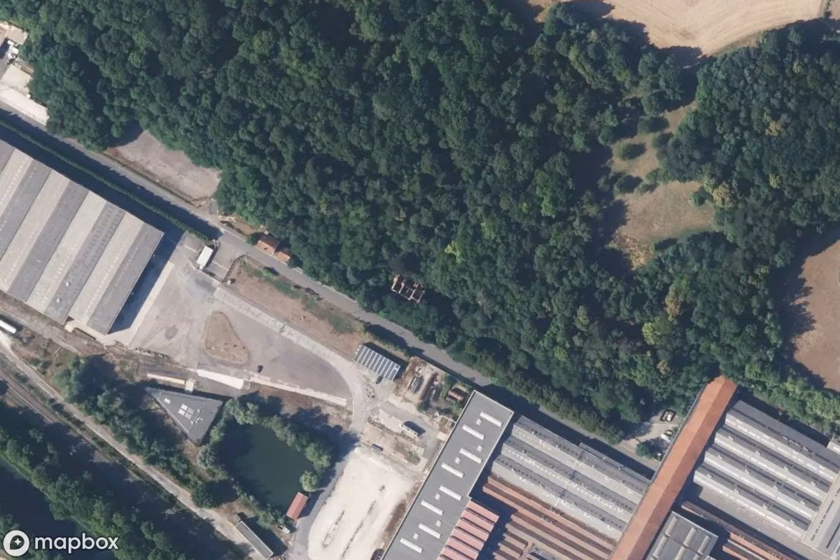 Satelitarny widok z lotu ptaka Villa Rimoula, opuszczone Dom mieszkalny w Ancerville, Francja