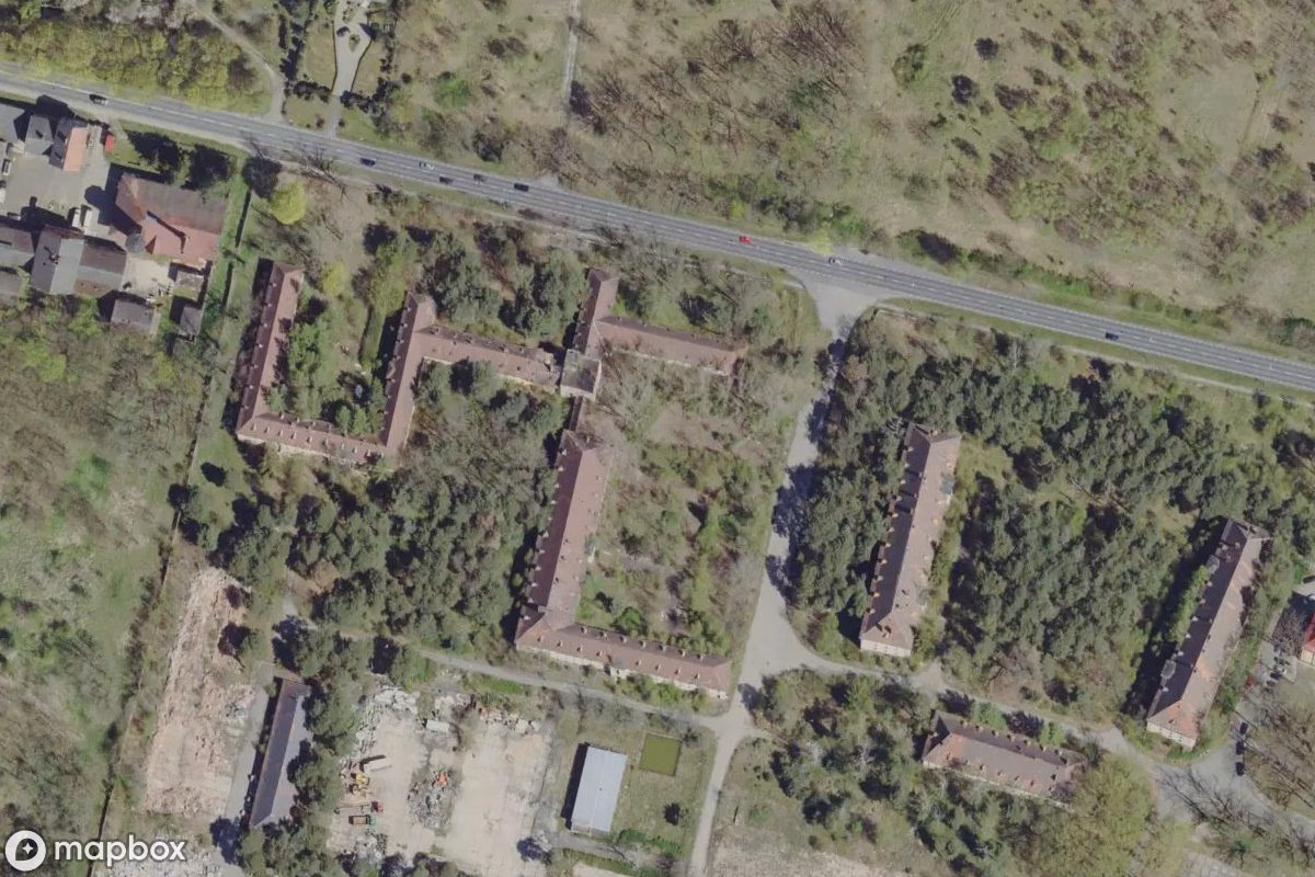 Vista aérea por satélite de 42. Regiment mechanisiert, un Instalación militar abandonado en Żary, Polonia