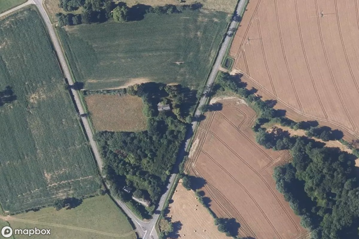 Vue aérienne satellite de Maison La Calope, un Résidence abandonné à Saint-Martin-de-Cenilly, France