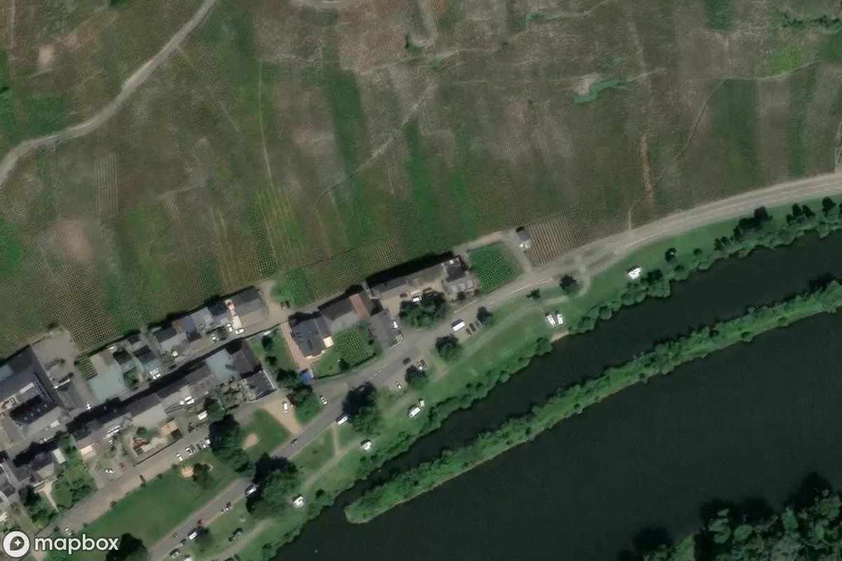 Aerial satellite view of Hotel, an abandoned Hotel in Ürzig, Germany