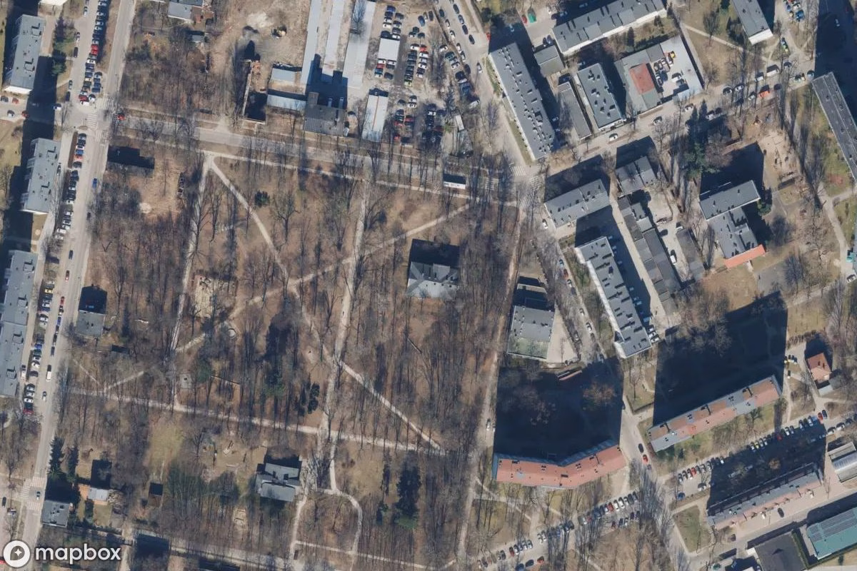 Satelitní letecký pohled na Villa Ludwika Anstadta, opuštěné Obytný dům v Łódź, Polsko