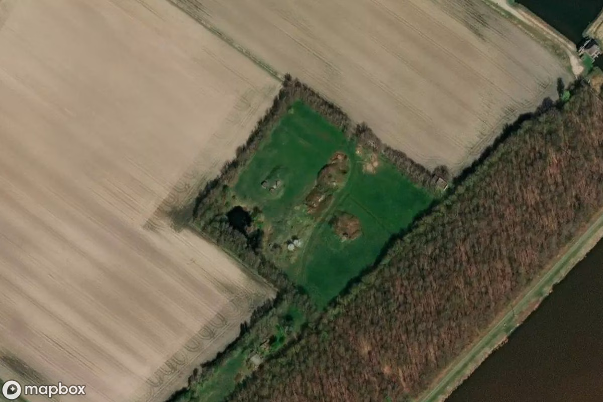 Satellitbild från luften av Bunker bei Brunsbüttel, en övergiven Bunker i Brunsbüttel, Tyskland