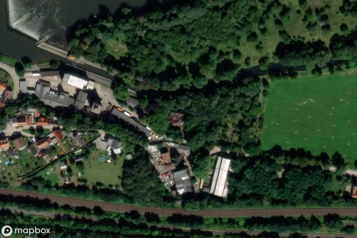 Satellitbild från luften av Villa, en övergiven Bostadshus i Weißenfels, Tyskland