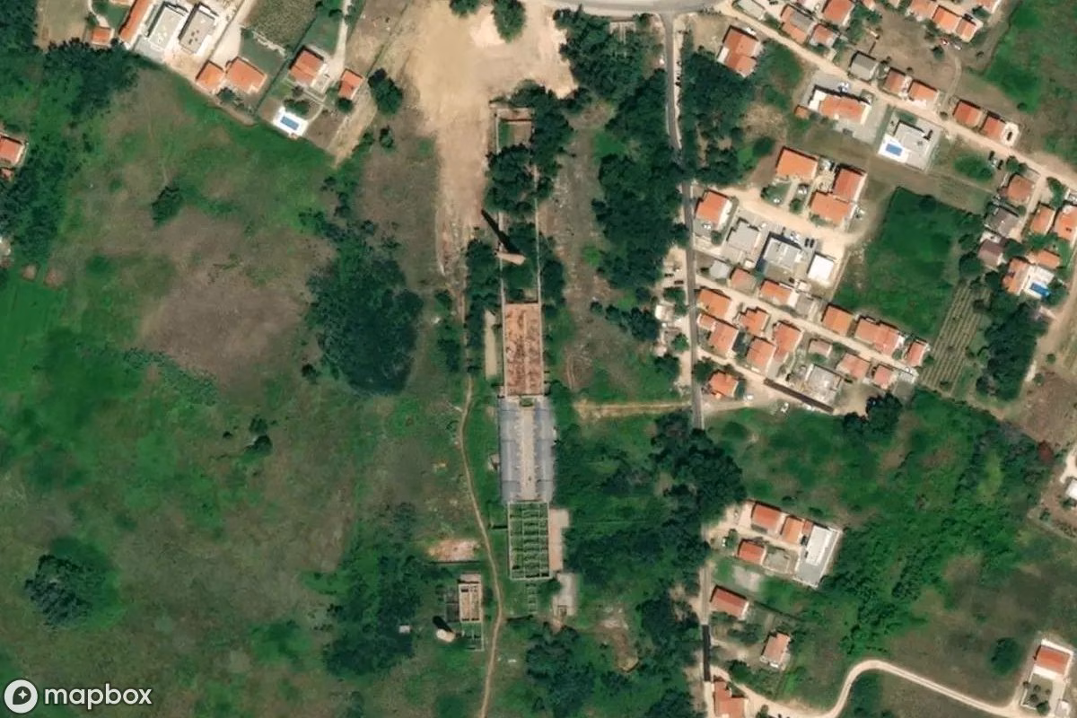 Satelitarny widok z lotu ptaka Ziegelei, opuszczone  w Nin, Chorwacja