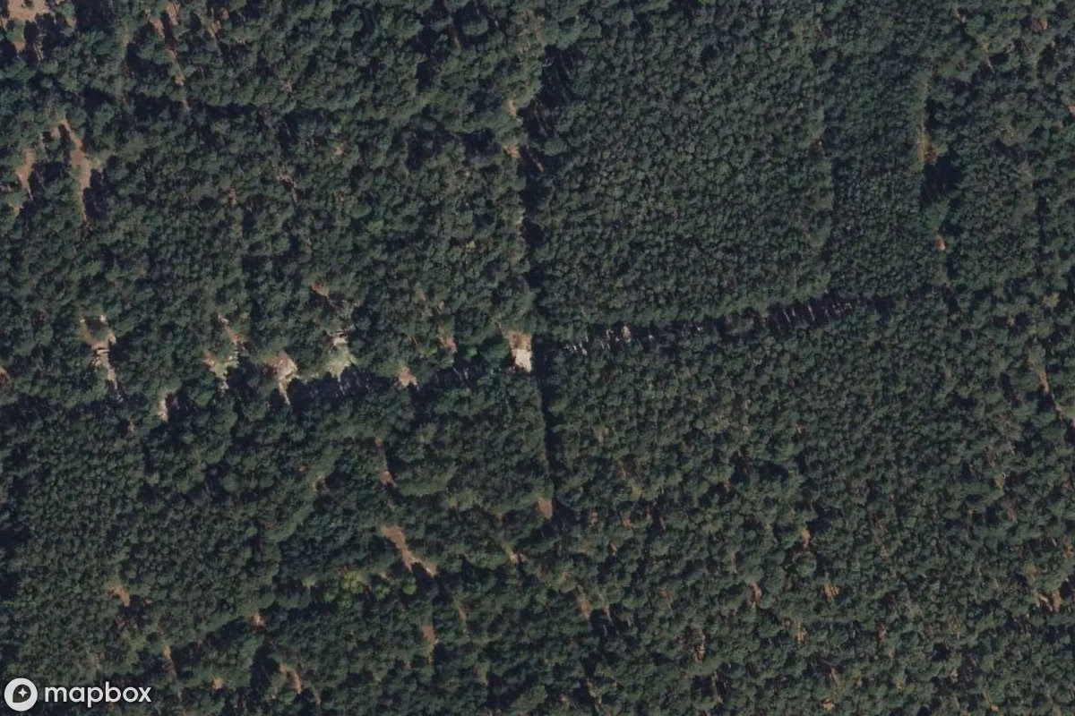 Satellittbilde fra luften av NVA Bunker, et forlatt Bunker i Buchholz, Tyskland