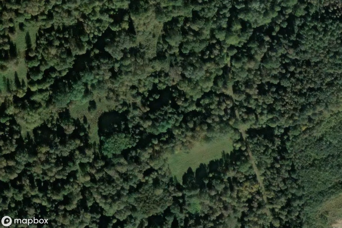 Satelitní letecký pohled na Munitionshaus, opuštěné  v Opferstetten, Německo