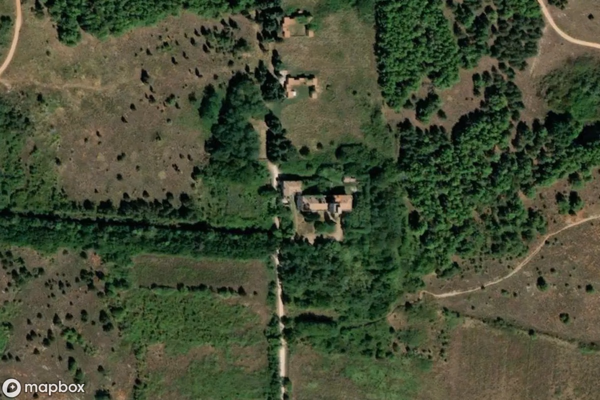 Satelitní letecký pohled na Villa, opuštěné Obytný dům v Savudrija, Chorvatsko