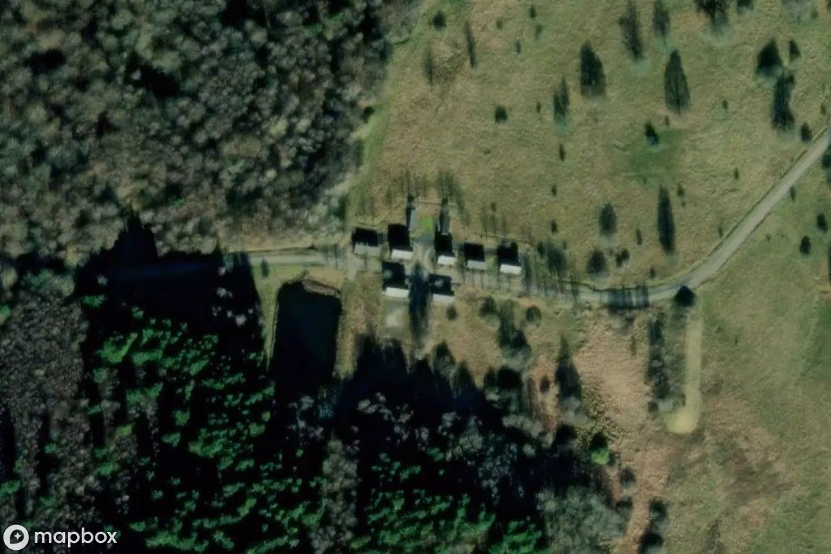 Satellittbilde fra luften av Bundeswehr Übungsdorf, et forlatt Militært anlegg i Stein, Tyskland