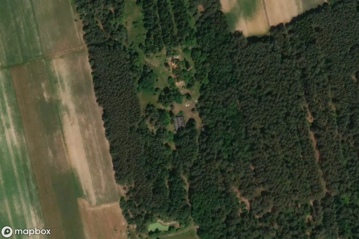 Satellitbillede set fra luften af Verlassene Ziegelei Patok, et forladt Fabrik i Mejznerzyn, Polen