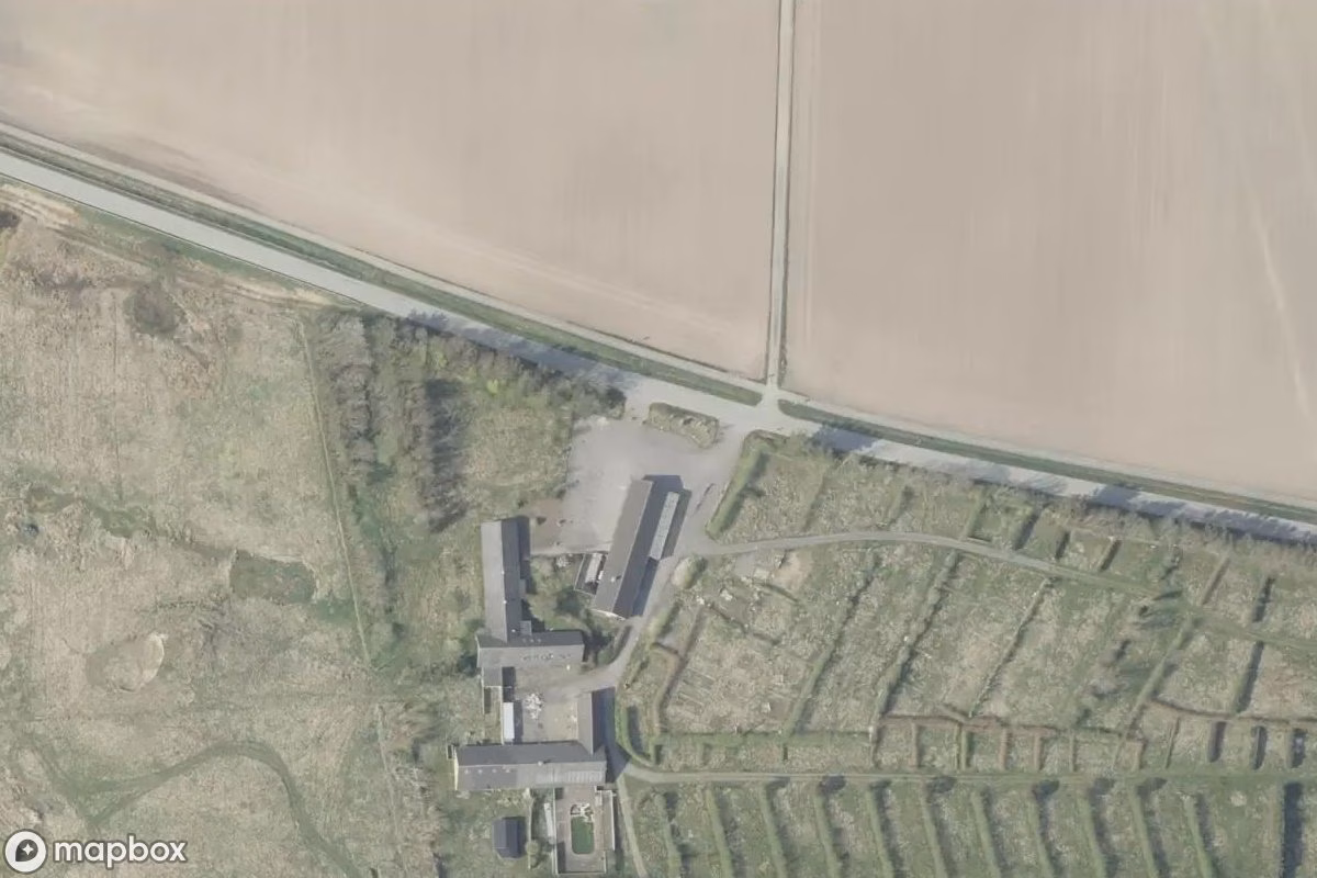 Satellittbilde fra luften av Campingplatz, et forlatt Idrettsanlegg i Løkken, Danmark