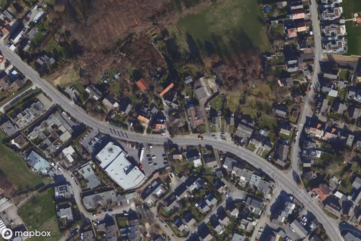 Satellittbilde fra luften av Kempener Str. 70, et forlatt  i Bergisch Gladbach, Tyskland