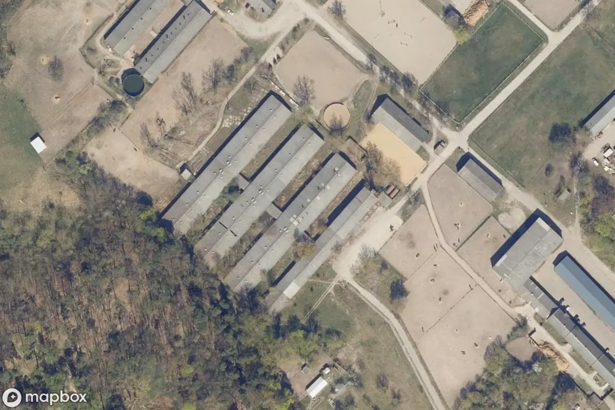 Satellittbilde fra luften av Schweineschlachtanlage, et forlatt Industri i Neuenhagen bei Berlin, Tyskland