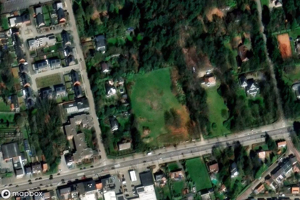 Satellitbillede set fra luften af Villa Piscine, et forladt Beboelseshus i Vosselaar, Belgien