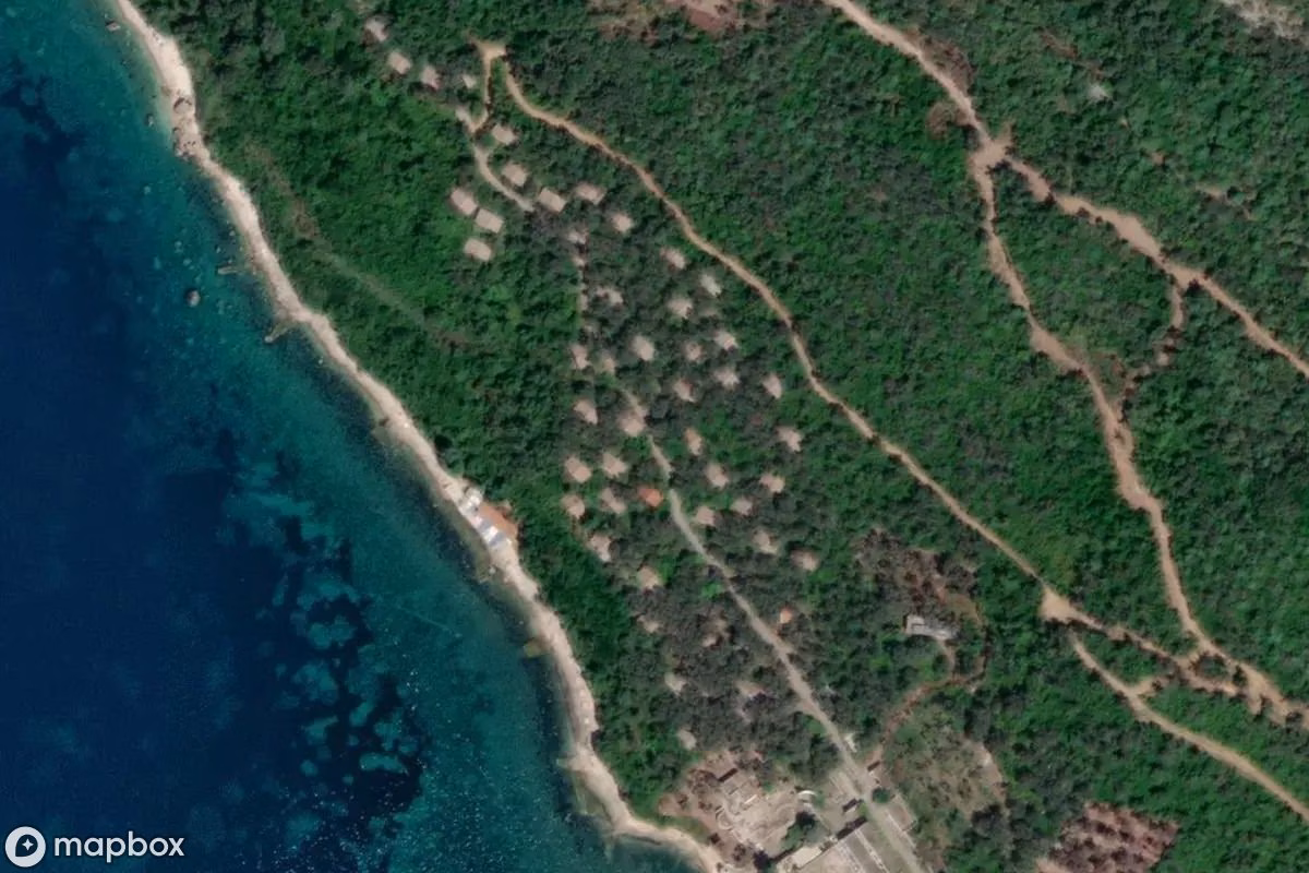 Aerial satellite view of Riesiges Hotel / Ferienanlage, an abandoned Hotel in Montenegro, Montenegro