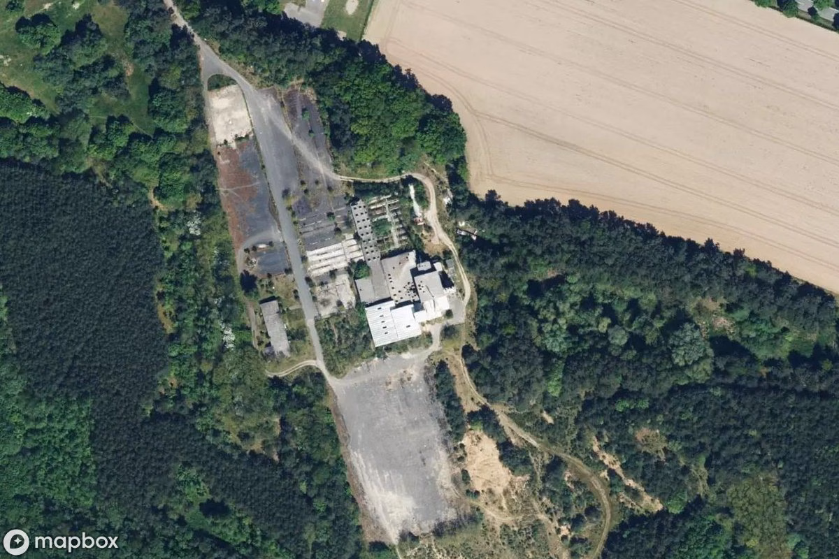 Satelitní letecký pohled na Alte Ziegelfabrik, opuštěné Továrna v Lüneburg, Německo