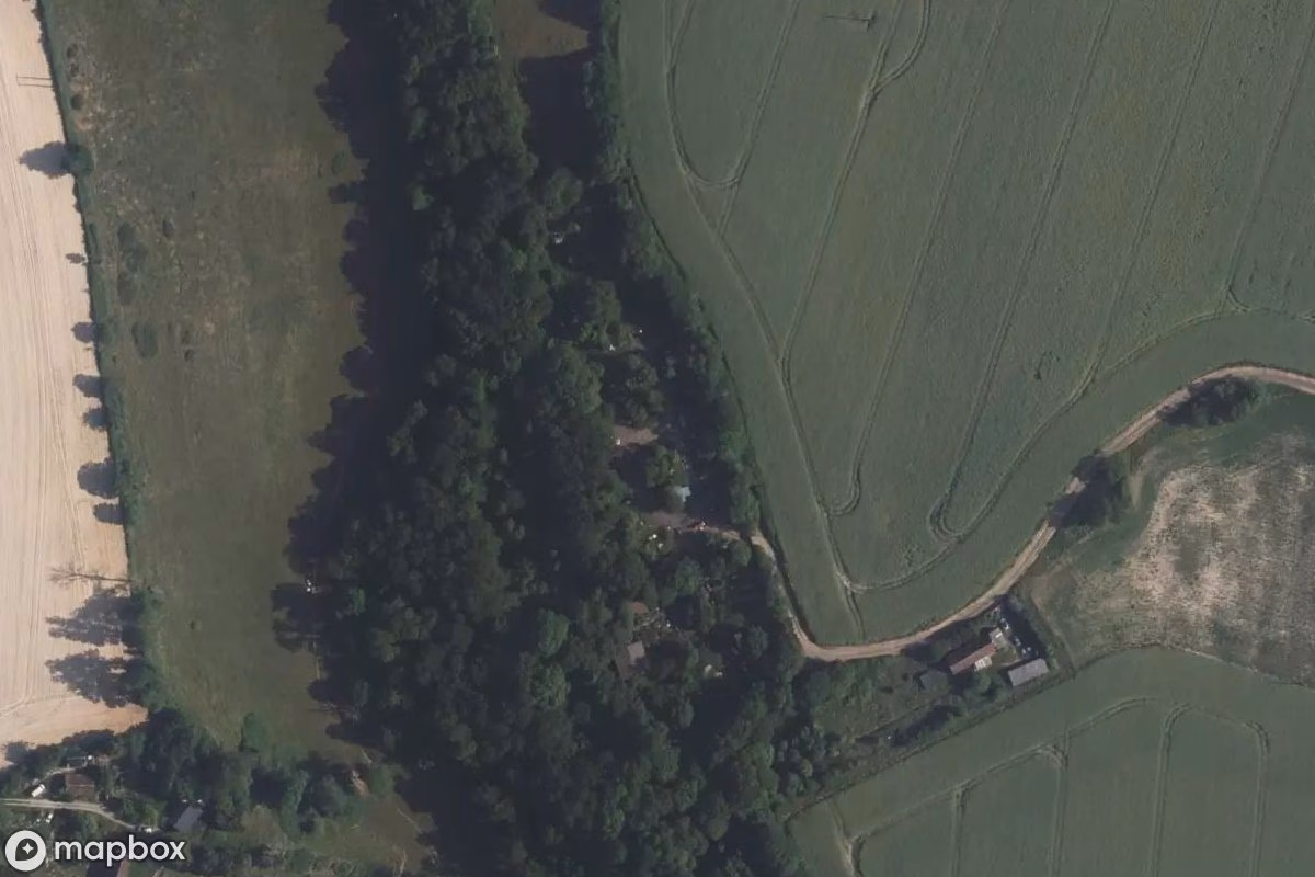 Satellitbild från luften av Der Kopfbrecher, en övergiven  i Meaucé, Frankrike