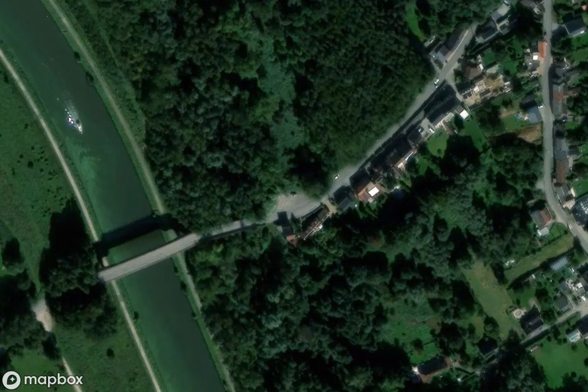 Aerial satellite view of Maison Hurlante, Bootst unnel, an abandoned Tunnel in Courcelles, Belgium