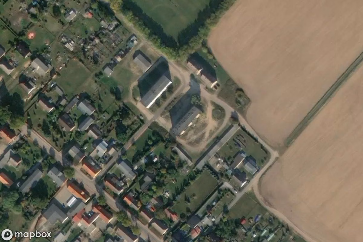Satellietbeeld vanuit de lucht van Neublock, een verlaten Woonhuis in Heinrichswalde, Duitsland