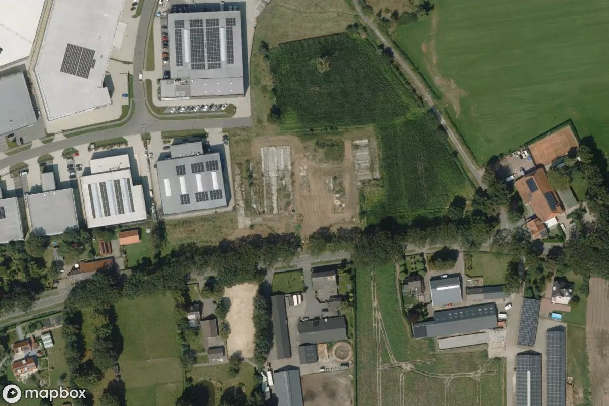 Vue aérienne satellite de Bauernhof, un Ferme abandonné à Gilze, Pays-Bas