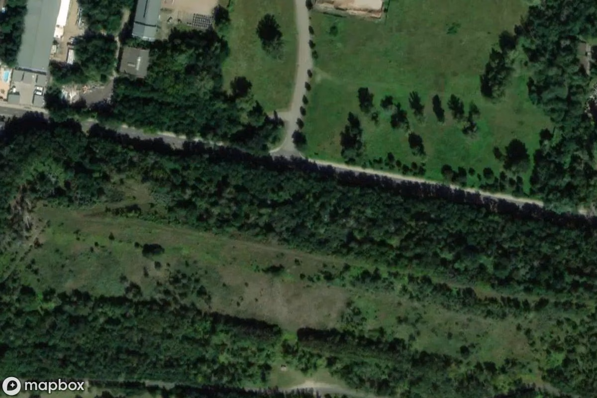 Vista aérea por satélite de Luftschutzstollen, un Búnker abandonado en Braunsbedra, Alemania