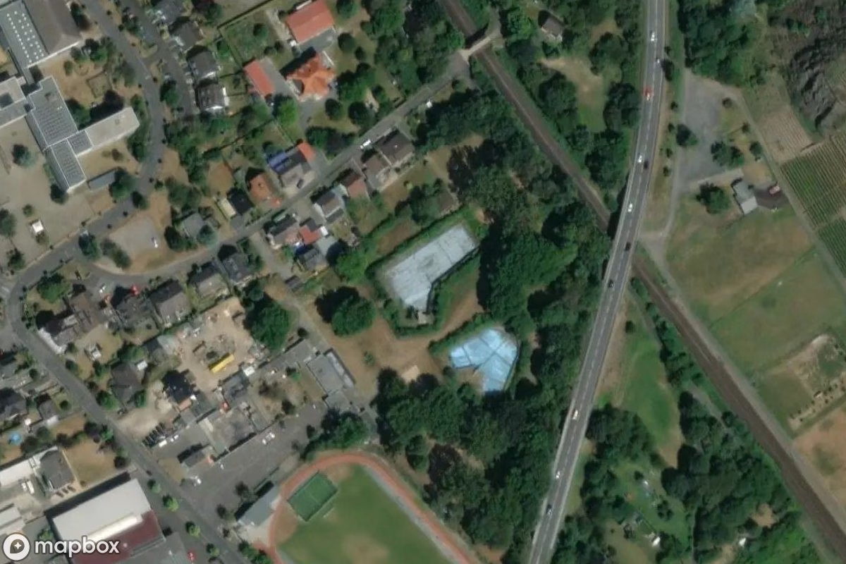 Satelitarny widok z lotu ptaka Schwimmbad, opuszczone Basen w Unkel, Niemcy