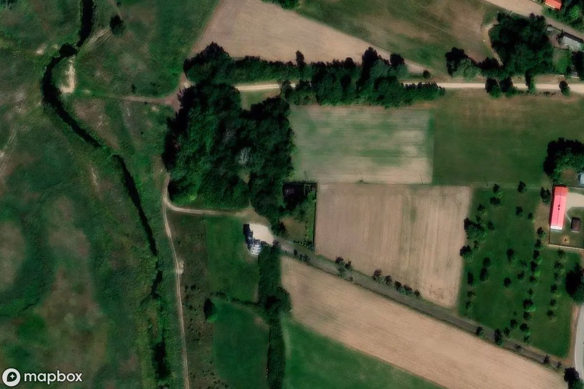 Satelitní letecký pohled na Position Glinno, opuštěné Vojenský objekt v Glinno, Polsko