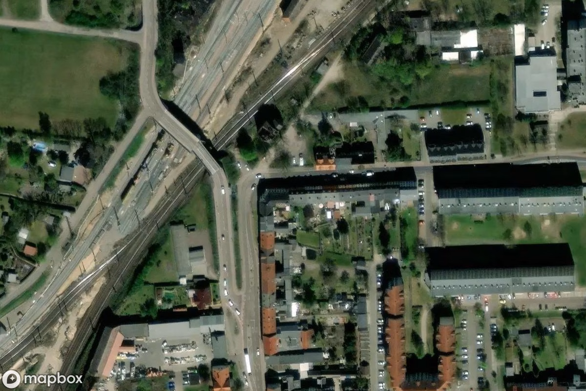 Satellitbillede set fra luften af Wohnhaus, et forladt Beboelseshus i Roßlau, Tyskland