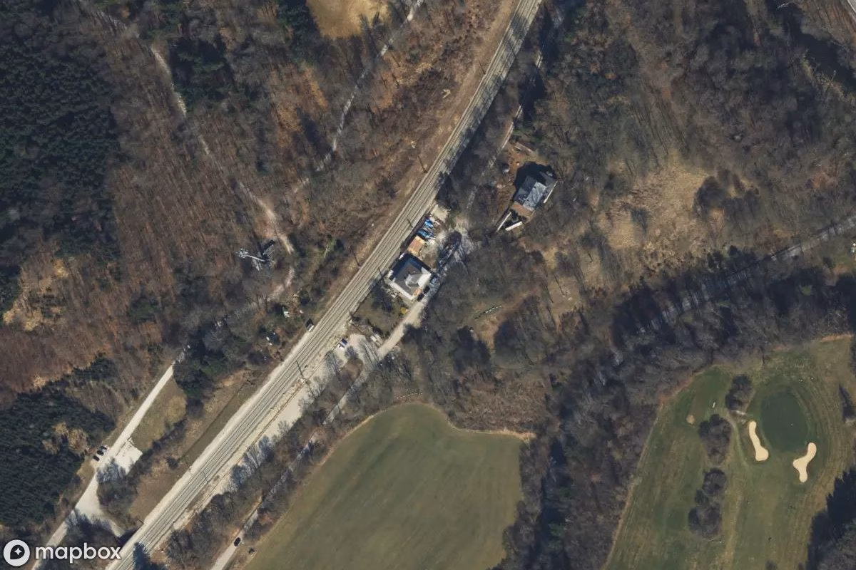 Vista aérea por satélite de Bahnhof, un Estación de tren abandonado en Starnberg, Alemania