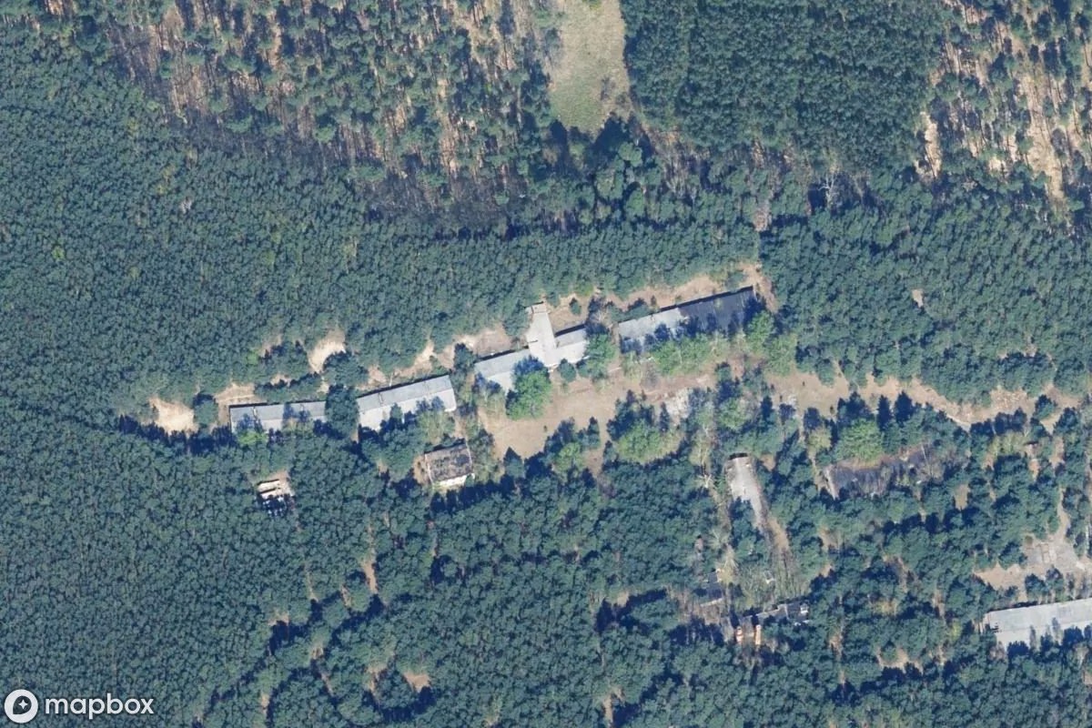 Satelitarny widok z lotu ptaka Militärgelände StNZ/GSSD, opuszczone Obiekt wojskowy w Nuthe-Urstromtal, Niemcy