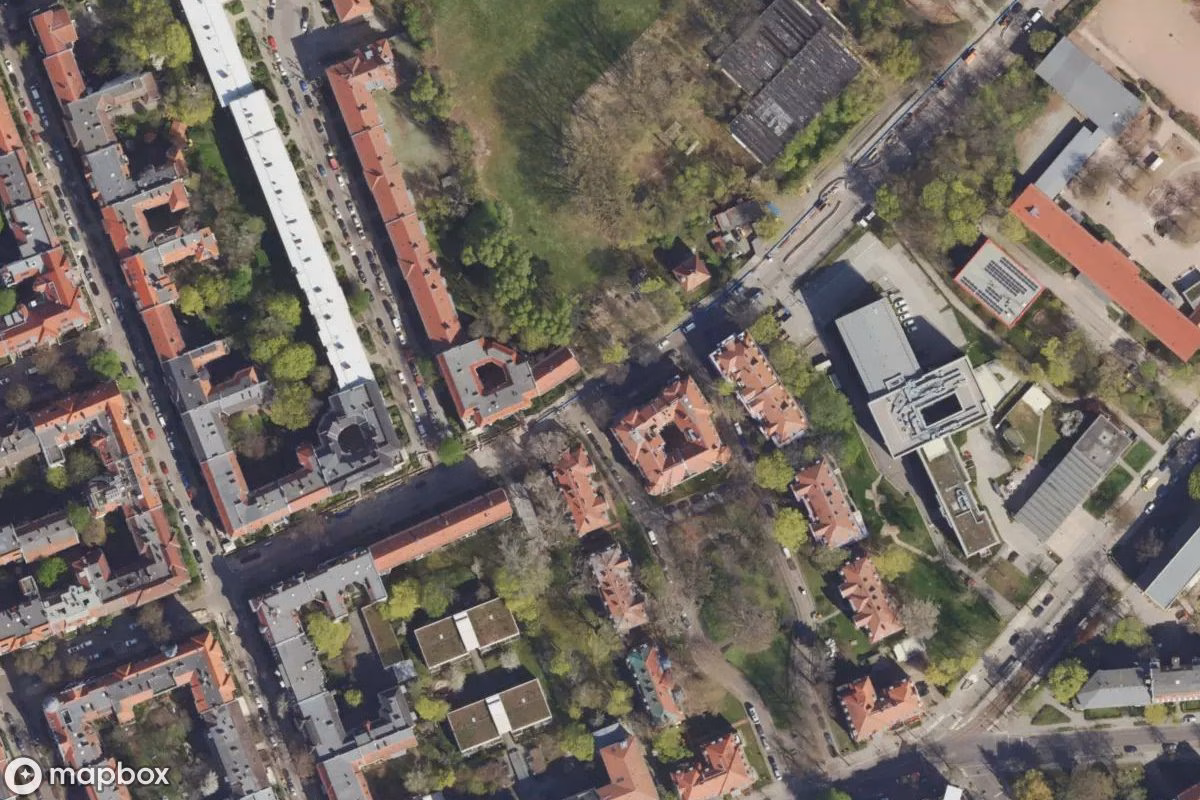 Satellitbillede set fra luften af Schwimmbad, et forladt Svømmehal i Berlin, Tyskland