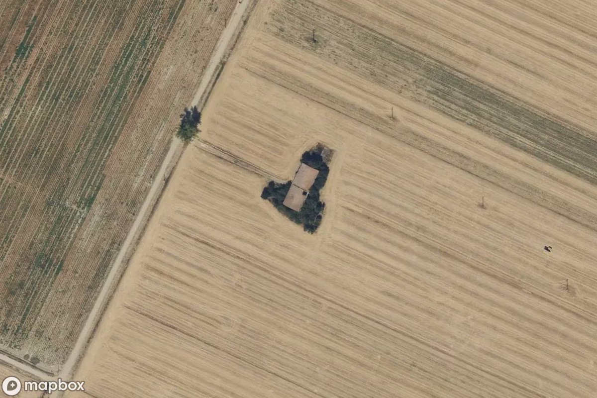 Vista aérea por satélite de Haus, un  abandonado en Sant'Ilario d'Enza, Italia