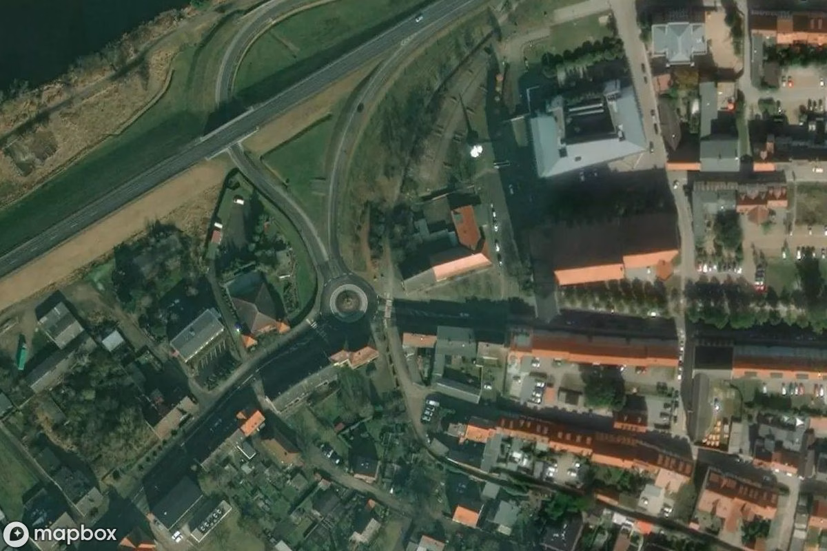 Satelitní letecký pohled na Haus, opuštěné  v Anklam, Německo