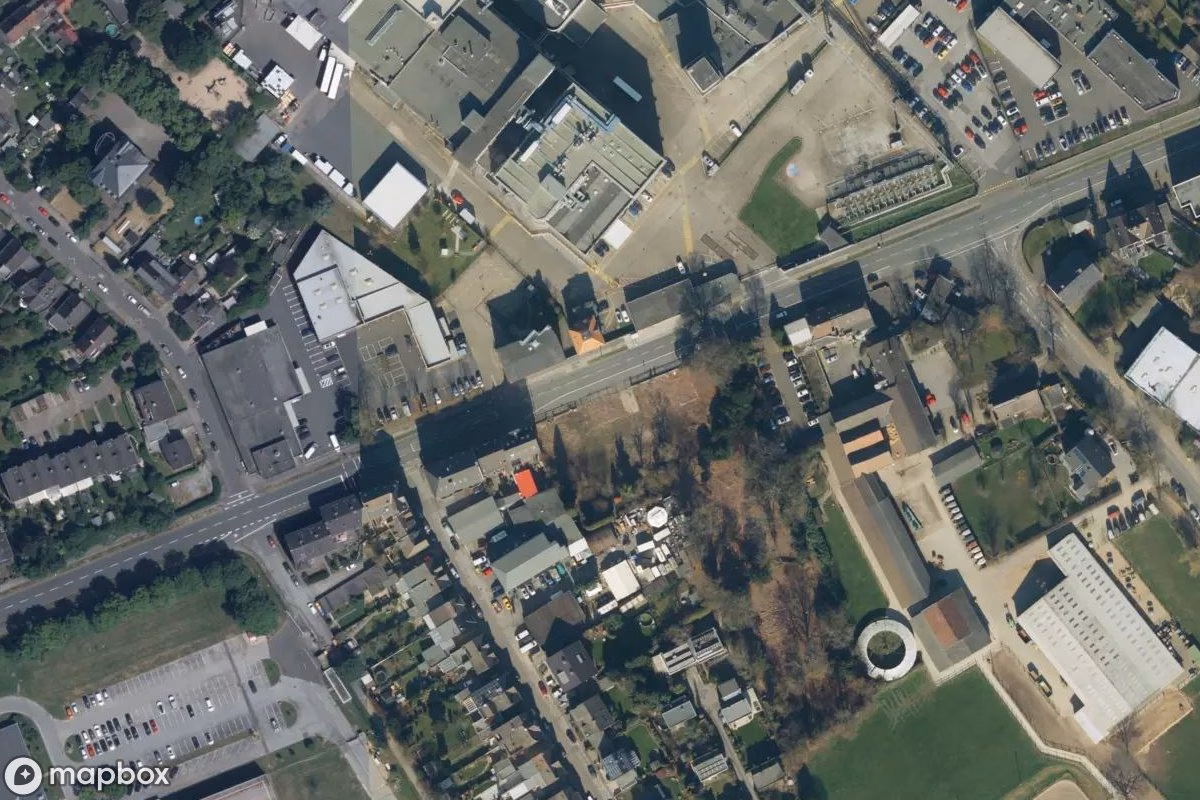 Satelitarny widok z lotu ptaka Zwei Häuser, opuszczone Dom mieszkalny w Hilden, Niemcy