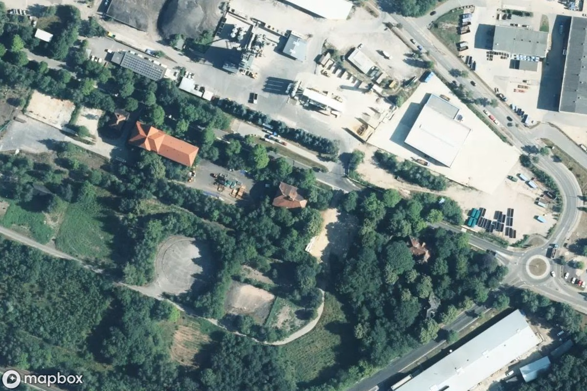 Műholdas légi felvétel Halle helyszínről, egy elhagyatott Ipari létesítmény itt: Chemnitz, Németország