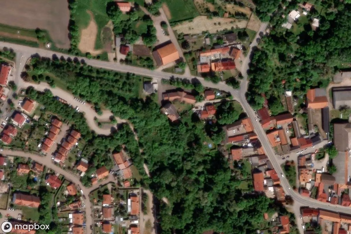 Satellitbild från luften av Haus, en övergiven  i Erfurt, Tyskland