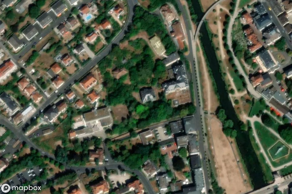 Vue aérienne satellite de Villa, un Résidence abandonné à Bad Kissingen, Allemagne