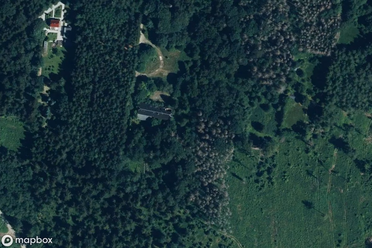 Satellittbilde fra luften av Jugendherberge, et forlatt  i Neukirch/Lausitz, Tyskland
