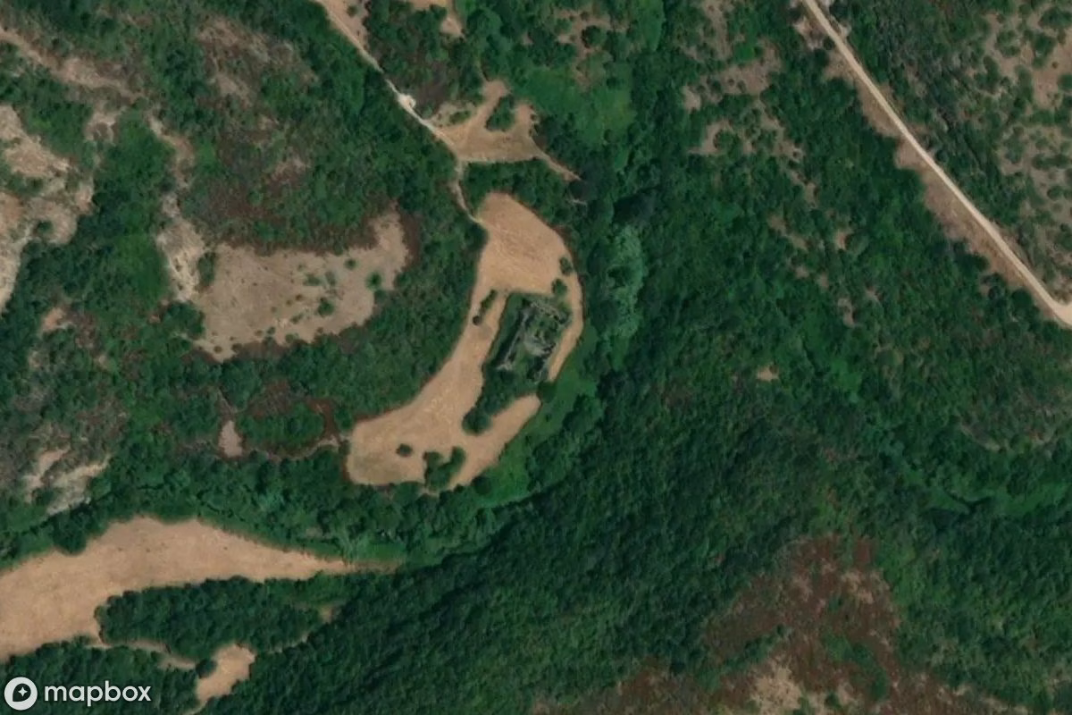 Vista aérea por satélite de Fabrik, un Fábrica abandonado en Sinnariolo/Sennariolo, Italia