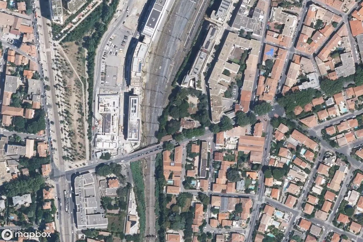 Satelitarny widok z lotu ptaka Lost Place, opuszczone  w Montpellier, Francja