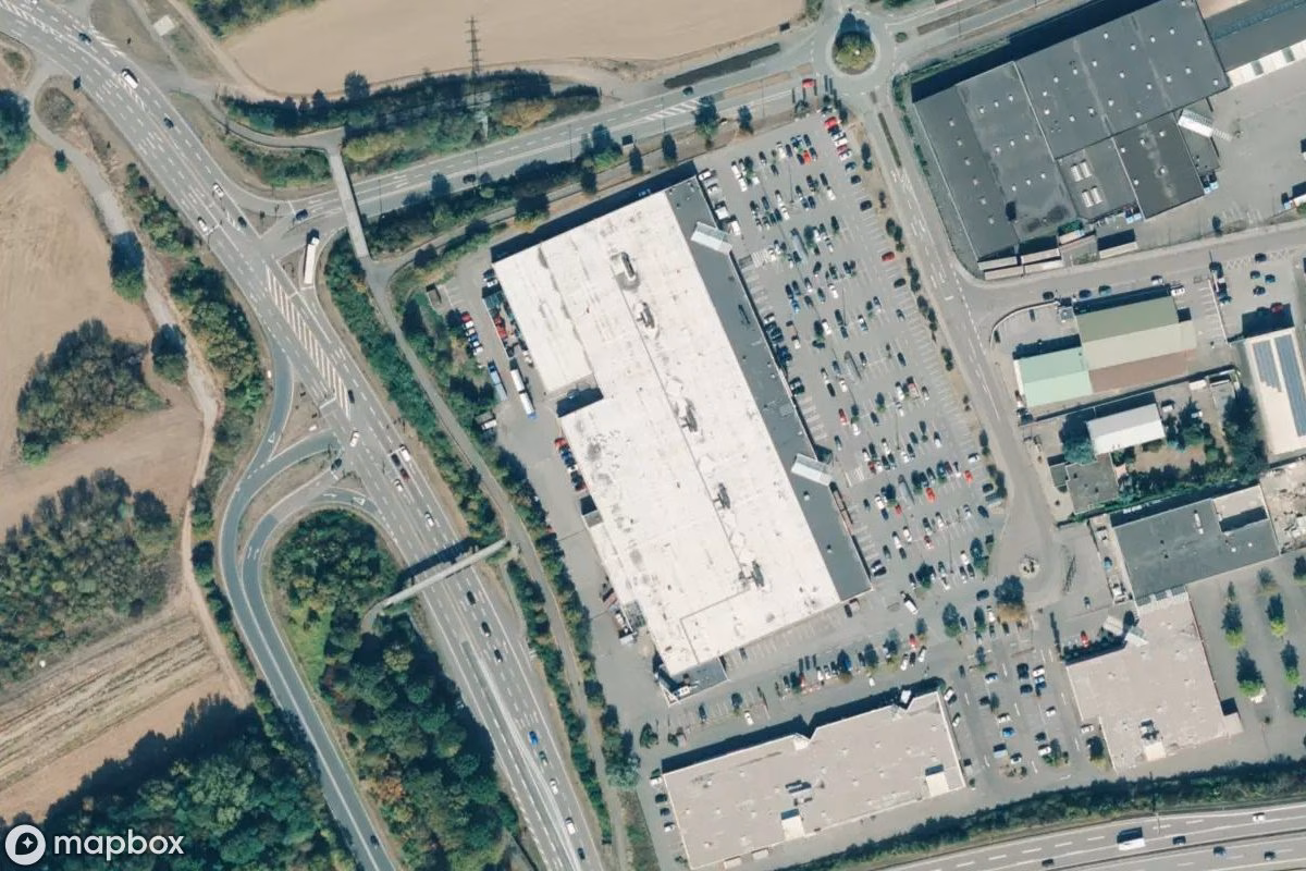 Satelitní letecký pohled na Supermarkt, opuštěné  v Saarlouis, Německo