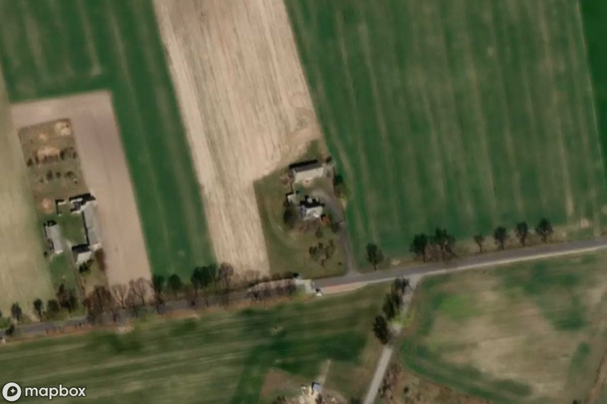 Vue aérienne satellite de Herrenhaus Stążki, un Résidence abandonné à Stążki, Pologne