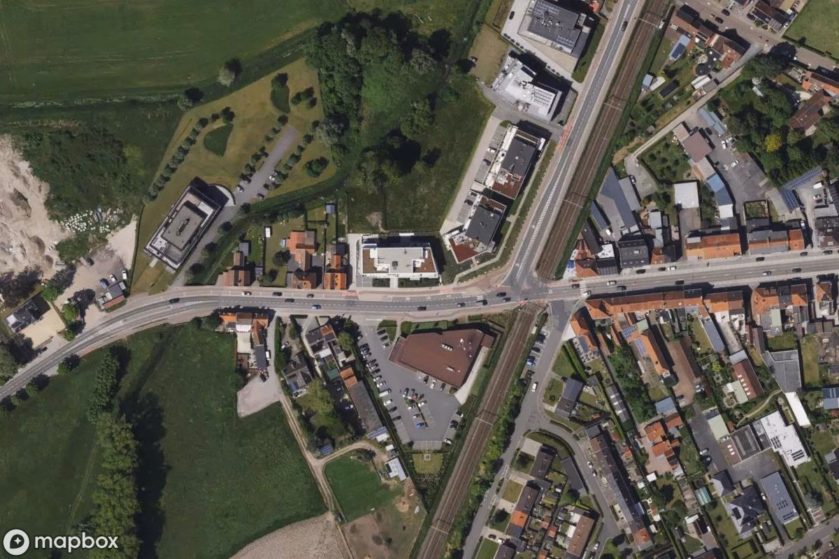 Satellitenansicht von Maison Gezelle, eine verlassene Wohnhaus in Zedelgem, Belgien