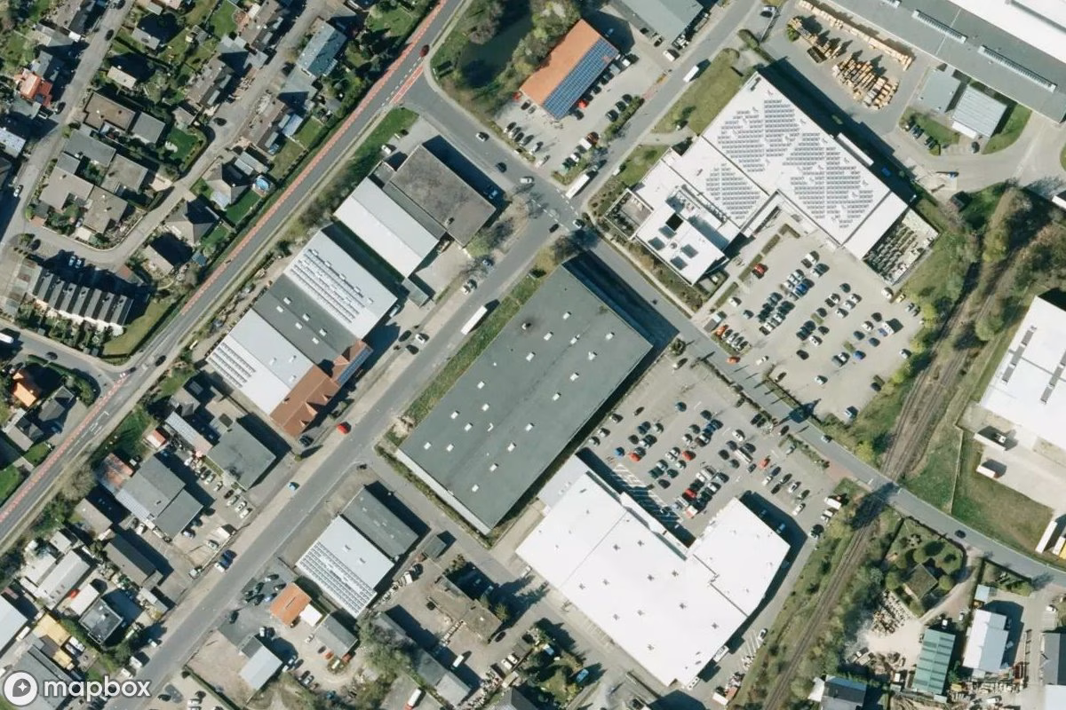Vista aérea por satélite de Halle, un Sitio industrial abandonado en Barsinghausen, Alemania