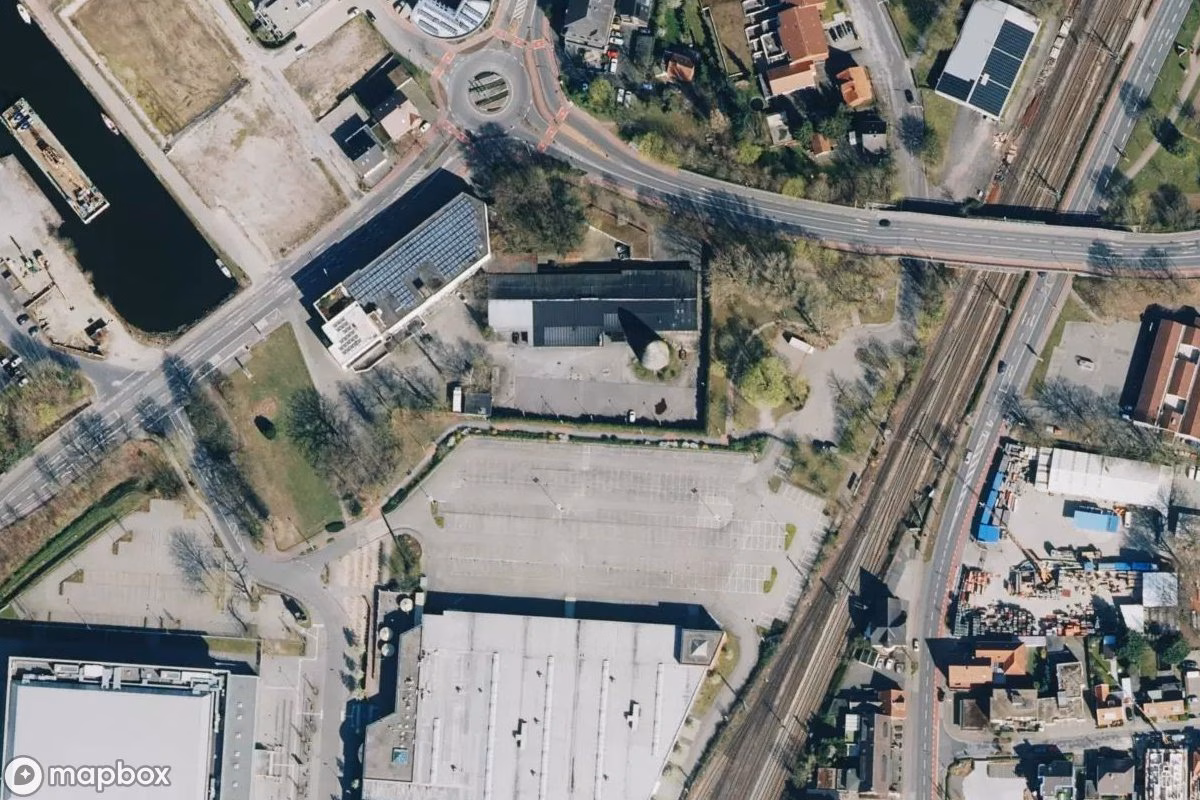 Satelitní letecký pohled na Hochbunker, opuštěné Bunkr v Lingen (Ems), Německo