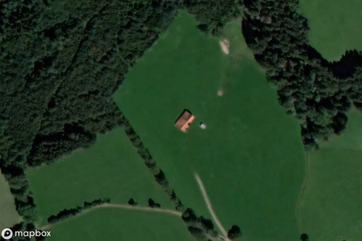 Satellitbillede set fra luften af Hof, et forladt Bondegård i Altusried, Tyskland