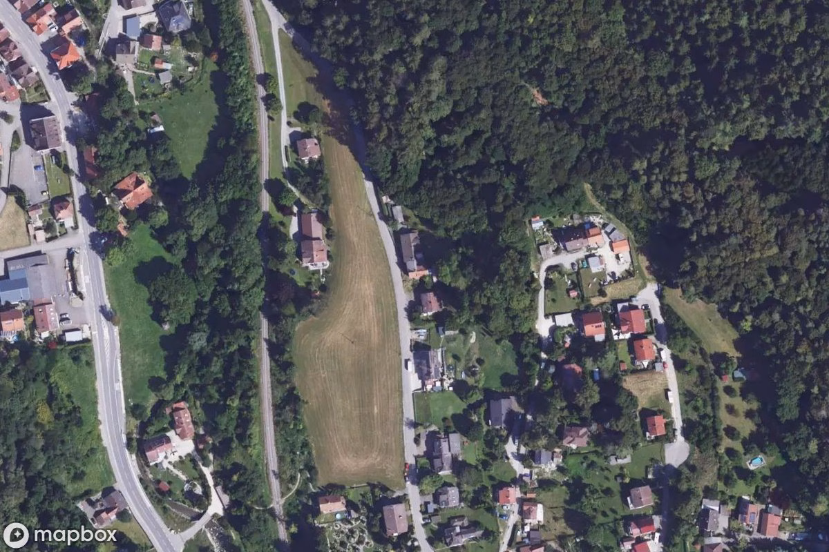 Satellietbeeld vanuit de lucht van Haus, een verlaten in Stockach, Duitsland