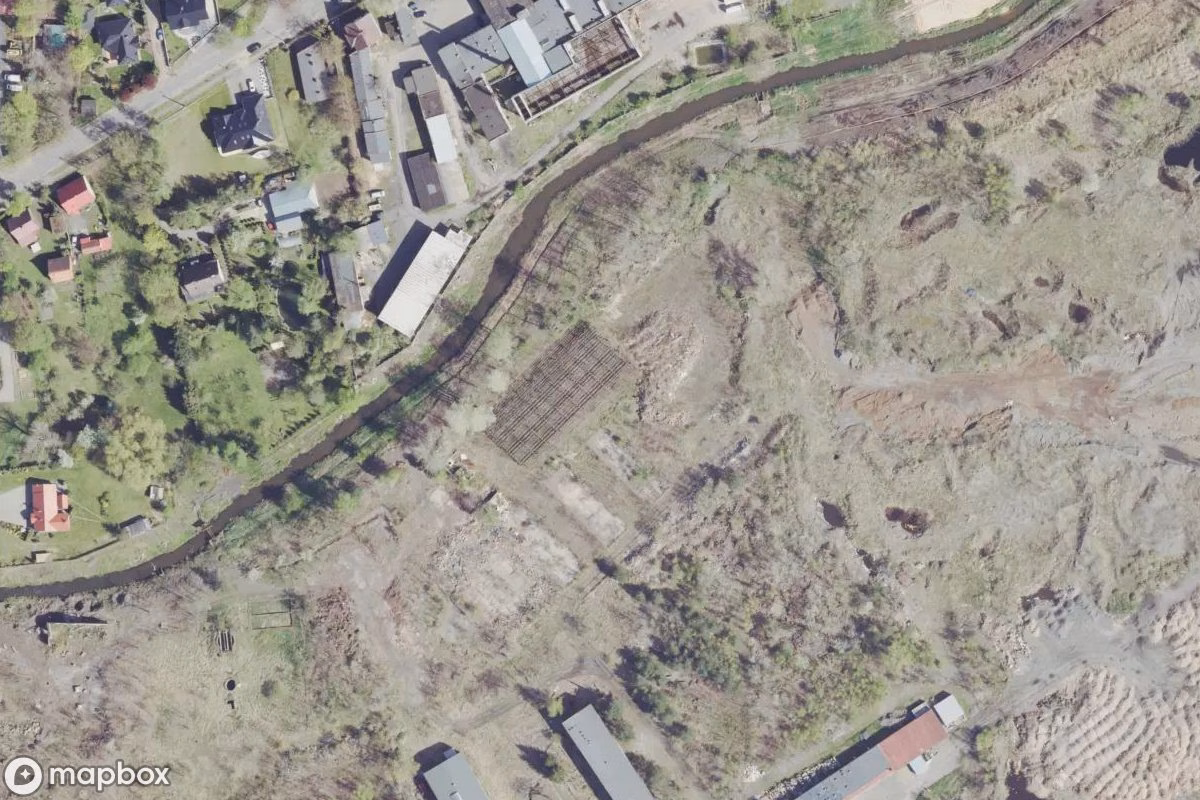 Vue aérienne satellite de Bunker Dozamet, un Bunker abandonné à Nowa Sól, Pologne