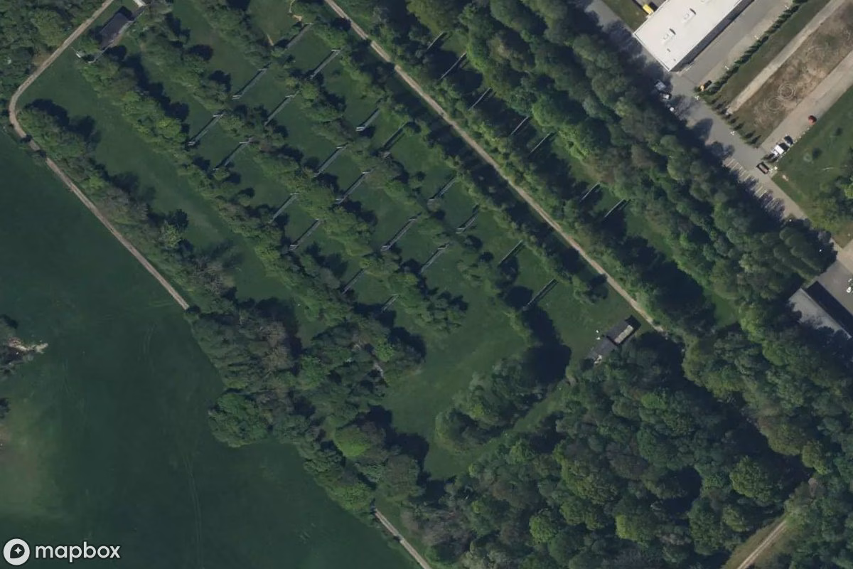 Satellitbillede set fra luften af Schießplatz, et forladt  i Altenholz, Tyskland